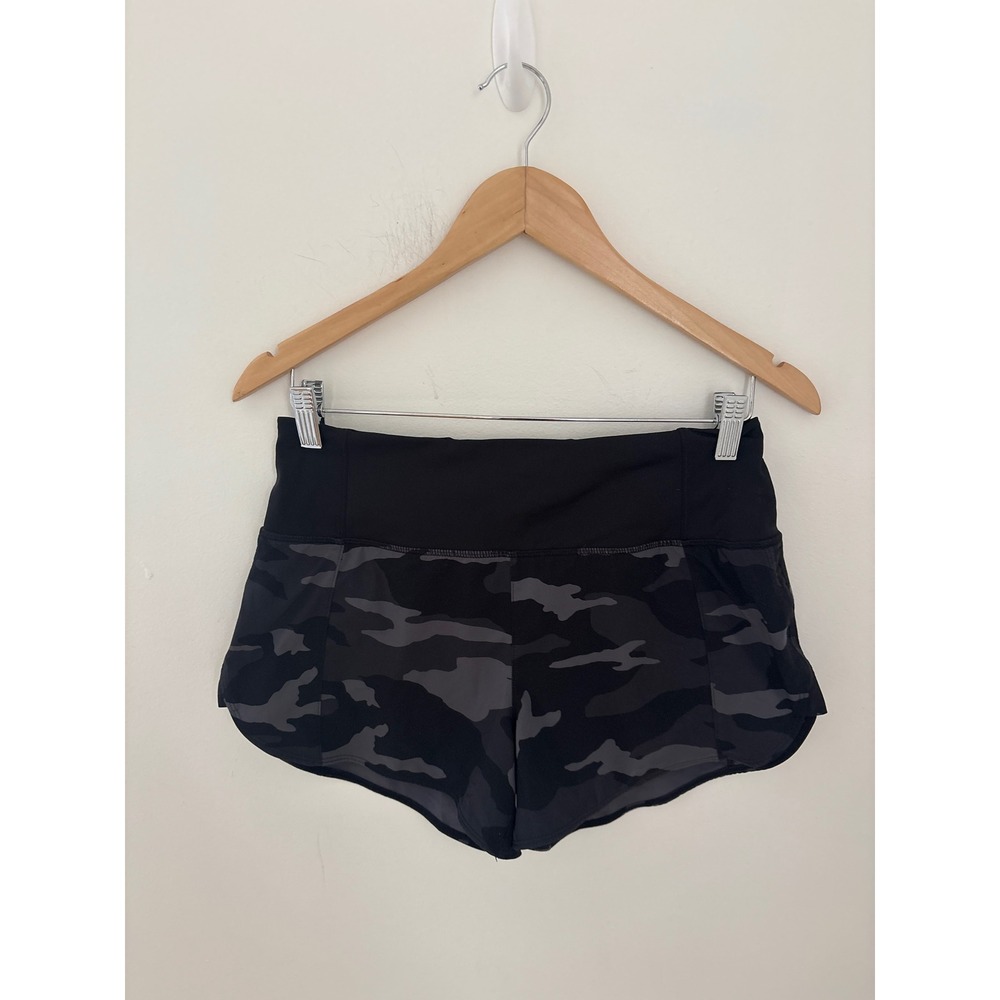 Athleta Womens XS Camo Running Shorts Black Grey Back Zip‎ Pocket 3 Inch Inseam